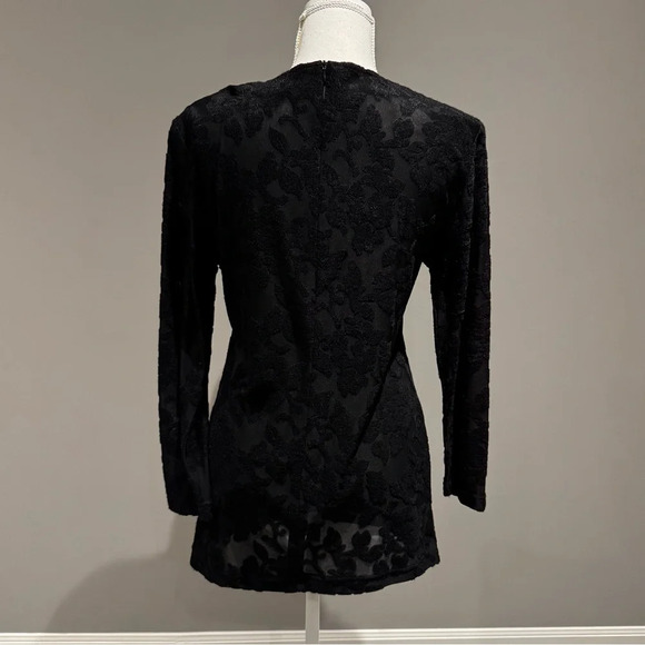 Elegant Black Lace Long Sleeve Women's Top - Picture 2 of 5